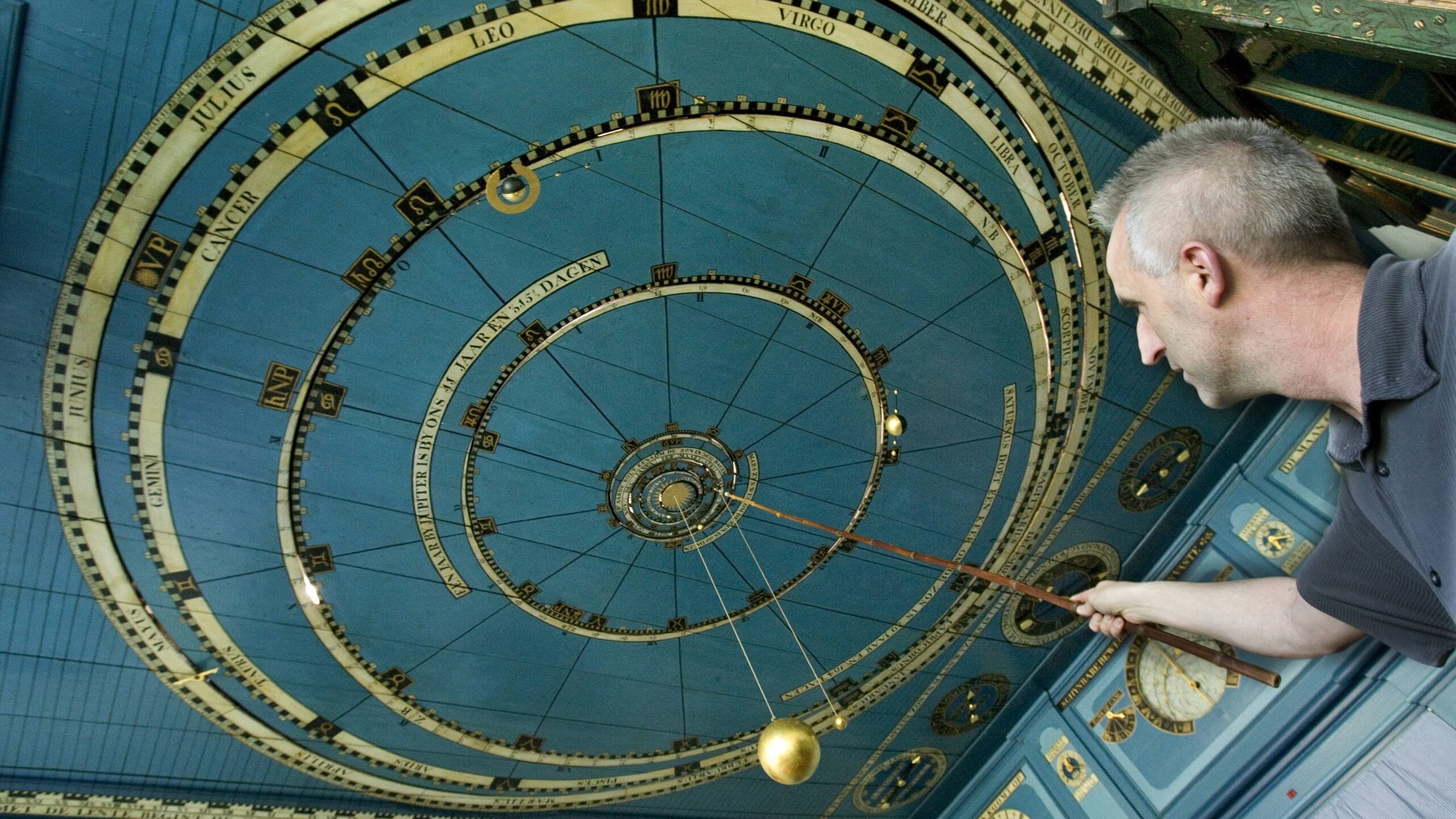 Eisinga’s Planetarium in Franeker blijft uniek, maar archief ‘ontmaskert’ leermeester