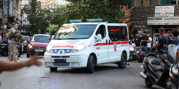 Ein Krankenwagen in Beirut Ein Krankenwagen in Beirut
