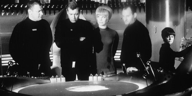 Raumpatrouille - Die phantastischen Abenteuer des Raumschiffes Orion (Filmszene 1966) Raumpatrouille - Die phantastischen Abenteuer des Raumschiffes Orion (Filmszene 1966)