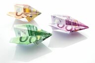 Debatte um Bezahlkarte: Hundegulasch und Auslandsüberweisungen