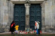 Magdeburg nach dem Anschlag: Die Trauernde Magdeburg