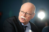 Polizeieinsatz gegen Kirchenasyl: Bremens Innensenator von der SPD gibt den Hardliner