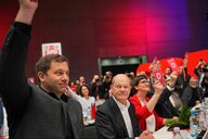 SPD beschließt Wahlprogramm: Glaube, Hoffnung, Zuversicht