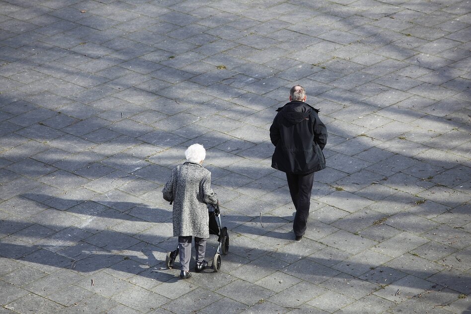 Lohnersatz für pflegende Angehörige: Es braucht mehr Entlastung!