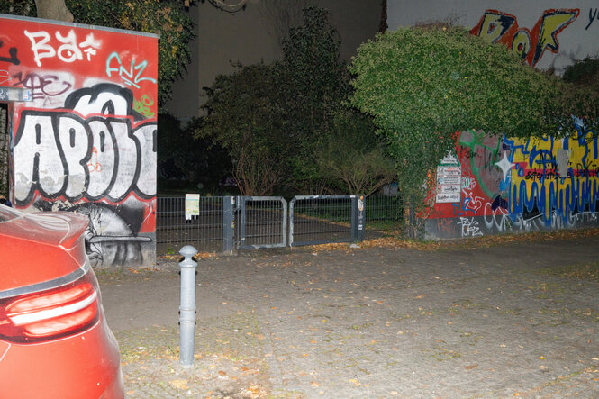 Eingang zu einem Spielplatz.