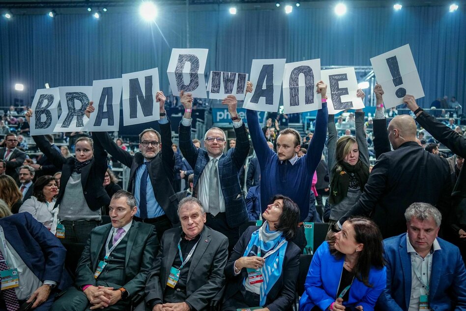 Debatte um Öffnung der CDU zur AfD: Wie man die Brandmauer schleift