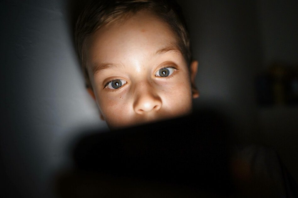 Selbstverpflichtung von NGOs: Künstliche Intelligenz, aber mit Bedacht