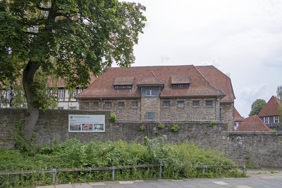 Gnadengesuch vor Weihnachten: Mutter sitzt im Gefängnis ohne Prozess