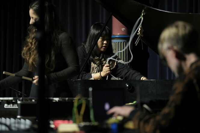 Jui Ying Huang (Pian), Gloria Yehilevsky (Vibraphn), Gloria Yehilevsky, Adam Denton (Eletrconics) beim Huddersfield Festival
