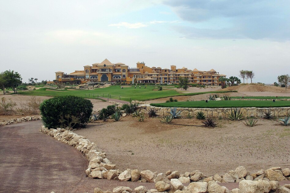 Sporturlaub im Winter: Wegfahren, um Bälle wegzuschlagen