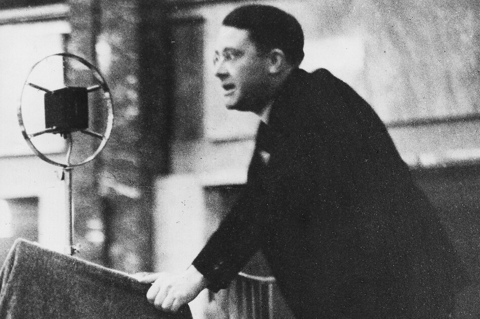 Hitlers Kronjurist und US-Gotteskrieger: Politische Theologie für Spinner