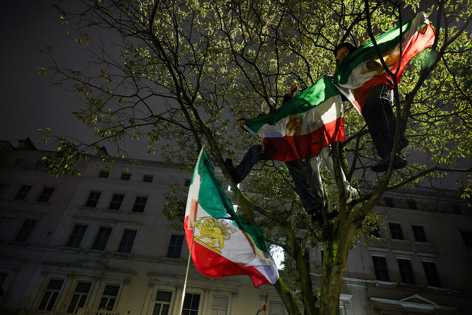 Protestwelle im Iran: USA prüft „sehr drastische Optionen“