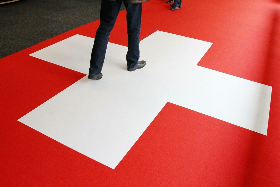 Bank Credit Suisse: Hinweise auf Hunderte Konten mit Nazibezug