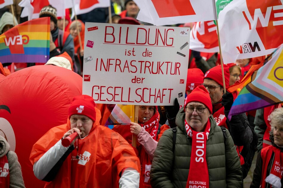 Tarifstreit im öffentlichen Dienst: Arbeitgeber wollen Streikrecht beschränken