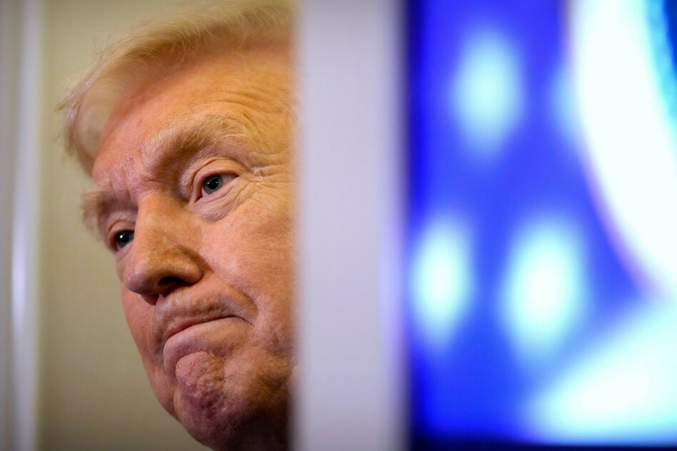 + + + USA unter Donald Trump + + +: Trump verteidigt sich nach Rassismus-Post