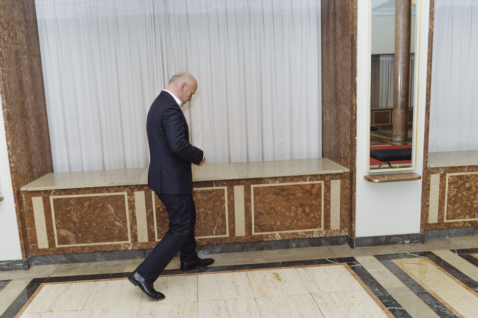 Kai Wegners Krisenmanagement: Ein Tag unter Strom