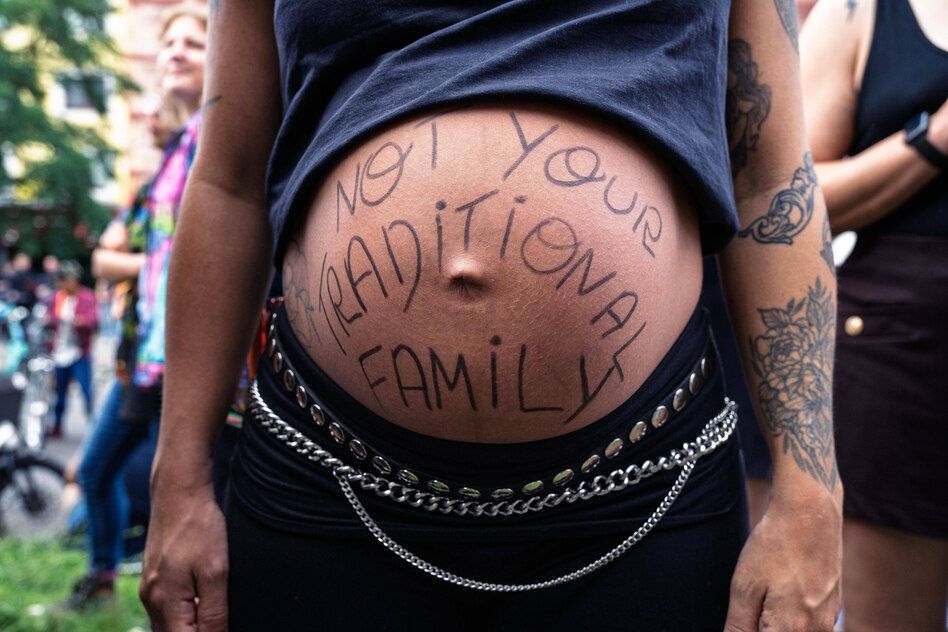 Queerer Kinderwunsch: „Das ist ja keine normale Schwangerschaft“