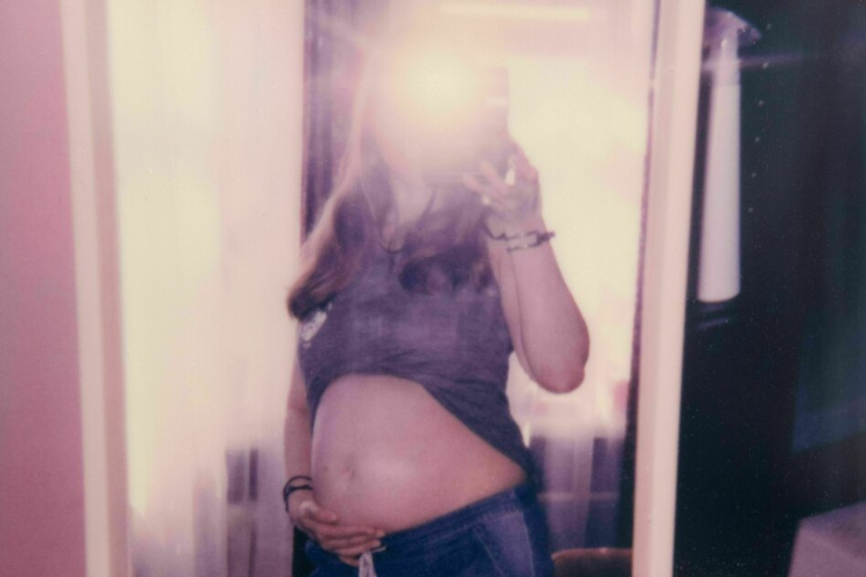 Debütroman von Saba Sams zu Mutterschaft: Eine Art Geschenk