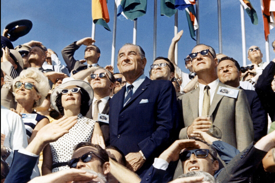 Doku über den Weg zum Mond: All und Staat