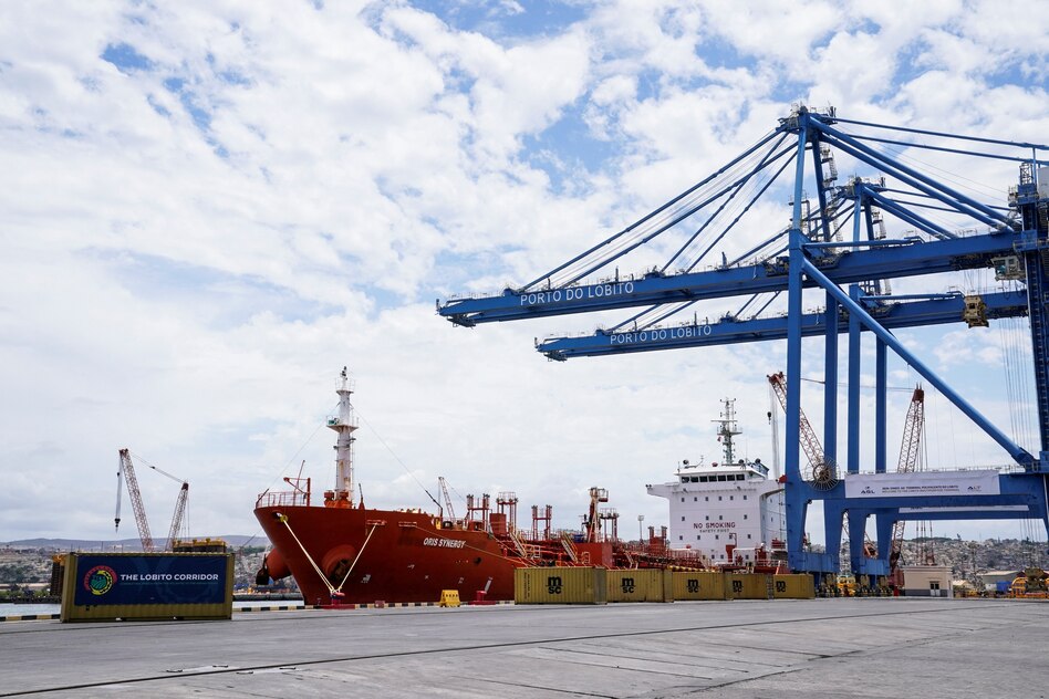 EU-Kommissar über den „Global Gateway“: „Europa kann nicht zum Geber der letzten Instanz werden“