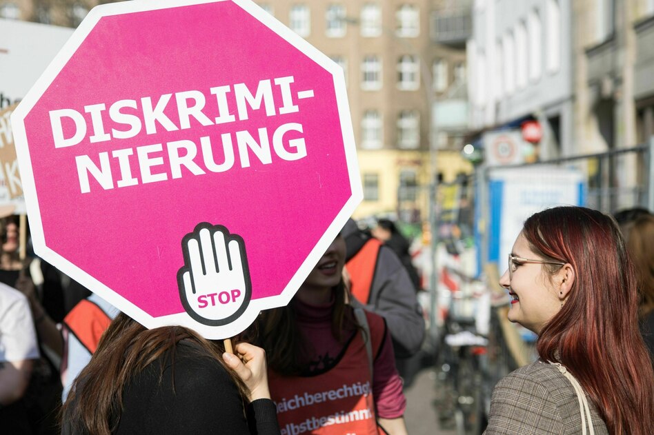 Gleichbehandlungsgesetz in Deutschland: Minimalreform beim Antidiskriminierungsrecht