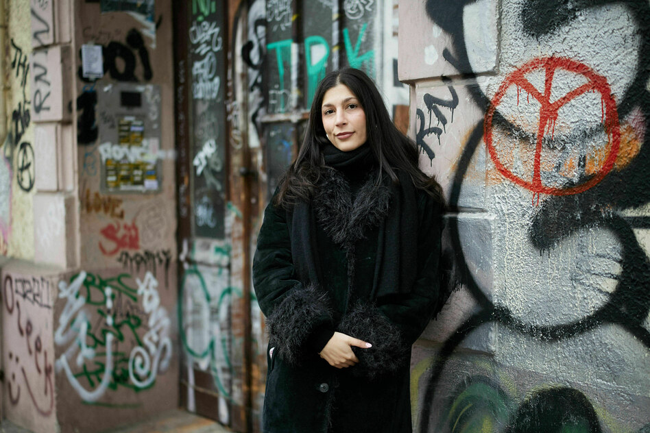 Sachbuch über Armut und Arbeit: „Wenn ich Geld für Reisen ausgebe, fühle ich mich schuldig“