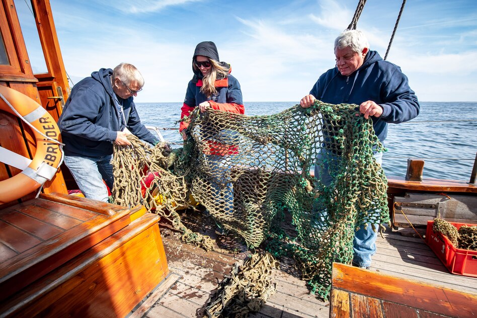 Walschutz ganz praktisch: Fischers Fritz fischt Geisternetze