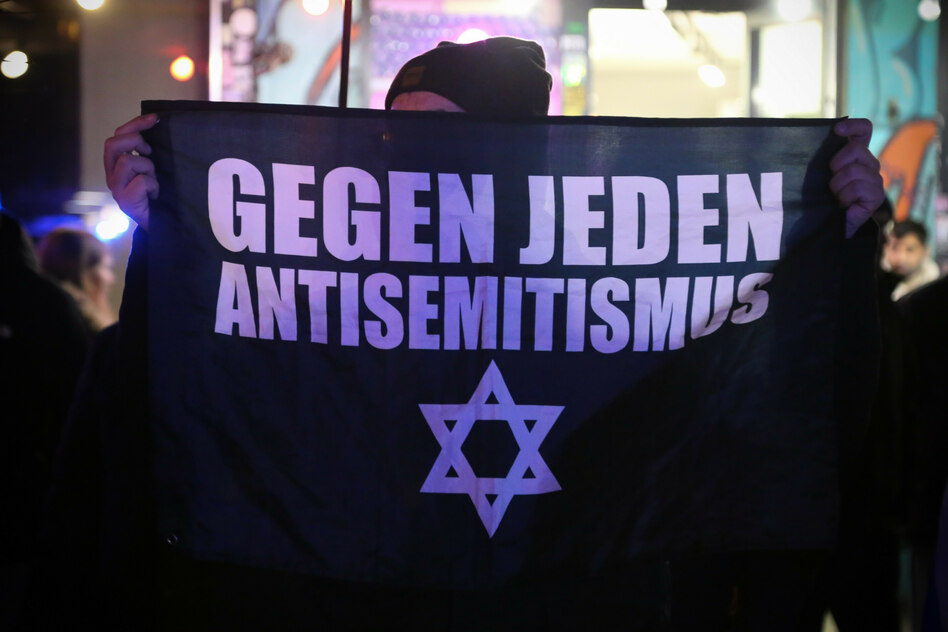 Judenfeindliche Codes und Slogans: Der Antisemitismus kennt keine Parteien 