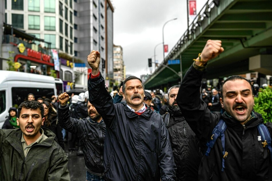Linke Opposition in der Türkei: Alle Handzeichen auf Protest