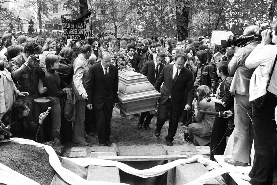 Todestag von Ulrike Meinhof: Die vielen Beerdigungen der Ulrike Meinhof
