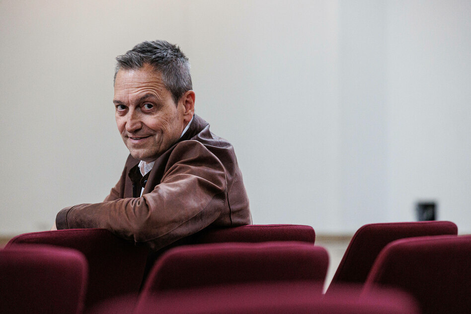 Dieter Nuhrs Femizid-Witze: Er füttert ein misogynes Weltbild