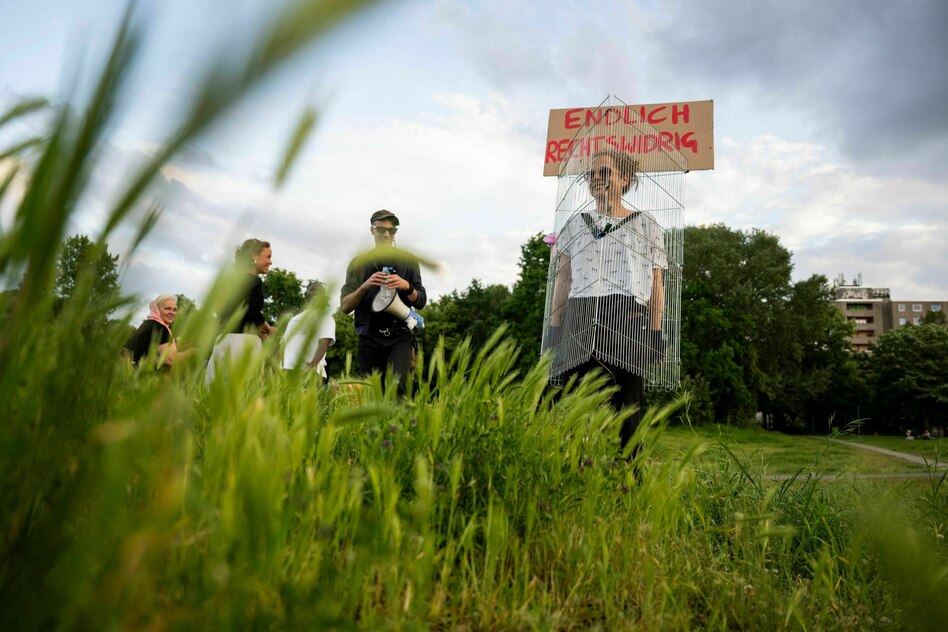 Schließung von Parks: Sperrstunde für den Pöbel
