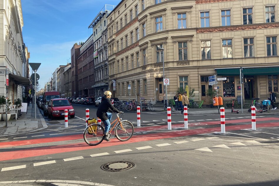Berlins Verkehrssenatorin gegen Poller: Ein unverhohlener Aufruf zum Gesetzesbruch