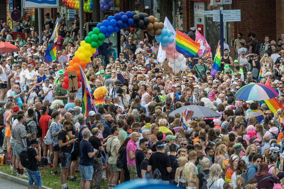 Christopher Street Day in Hamburg: Auf einer Welle der Solidarität