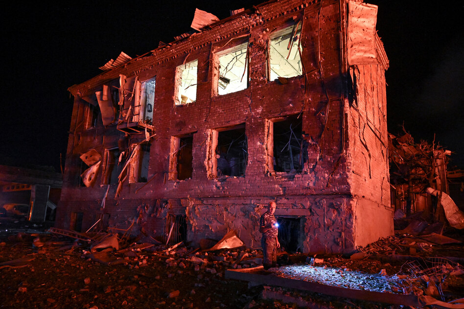 Neue russische Angriffe auf die Ukraine: Berichte über eine regelrechte Serie von Explosionen
