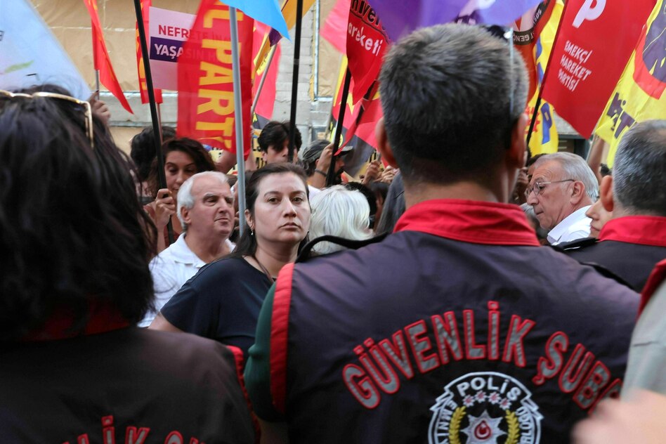 Repression in der Türkei: Festnahmen bei Demos gegen LGBTIQ-Repression