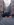Ein Panzerwagen der französischen Polizei, im Hintergrund Feuer
